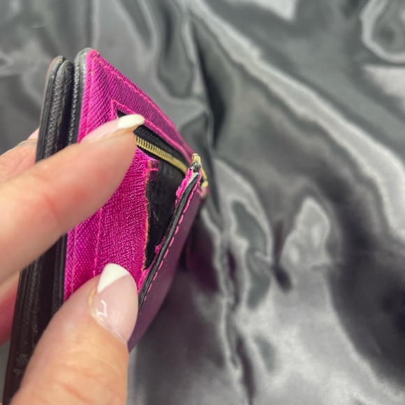 KATE SPADE NEW YORK HOT PINK WALLET WITH ICONIC NAME PLATE IN GOLD TONE - Picture 15 of 17